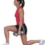 Zancadas caminando con mancuernas